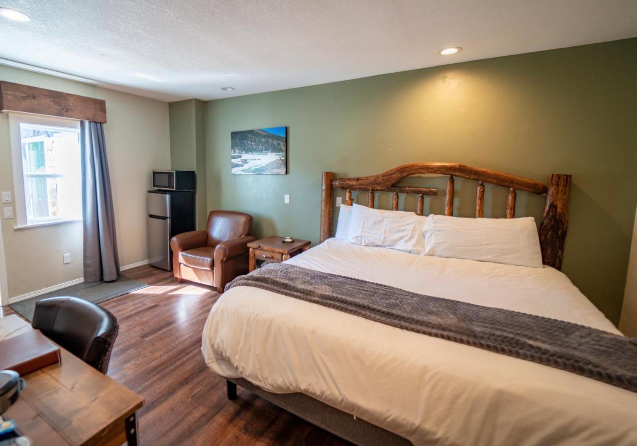 Evergreen Motel 2*