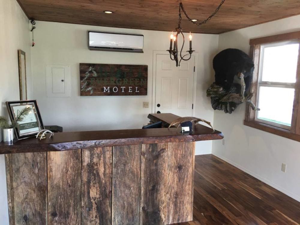 Evergreen Motel